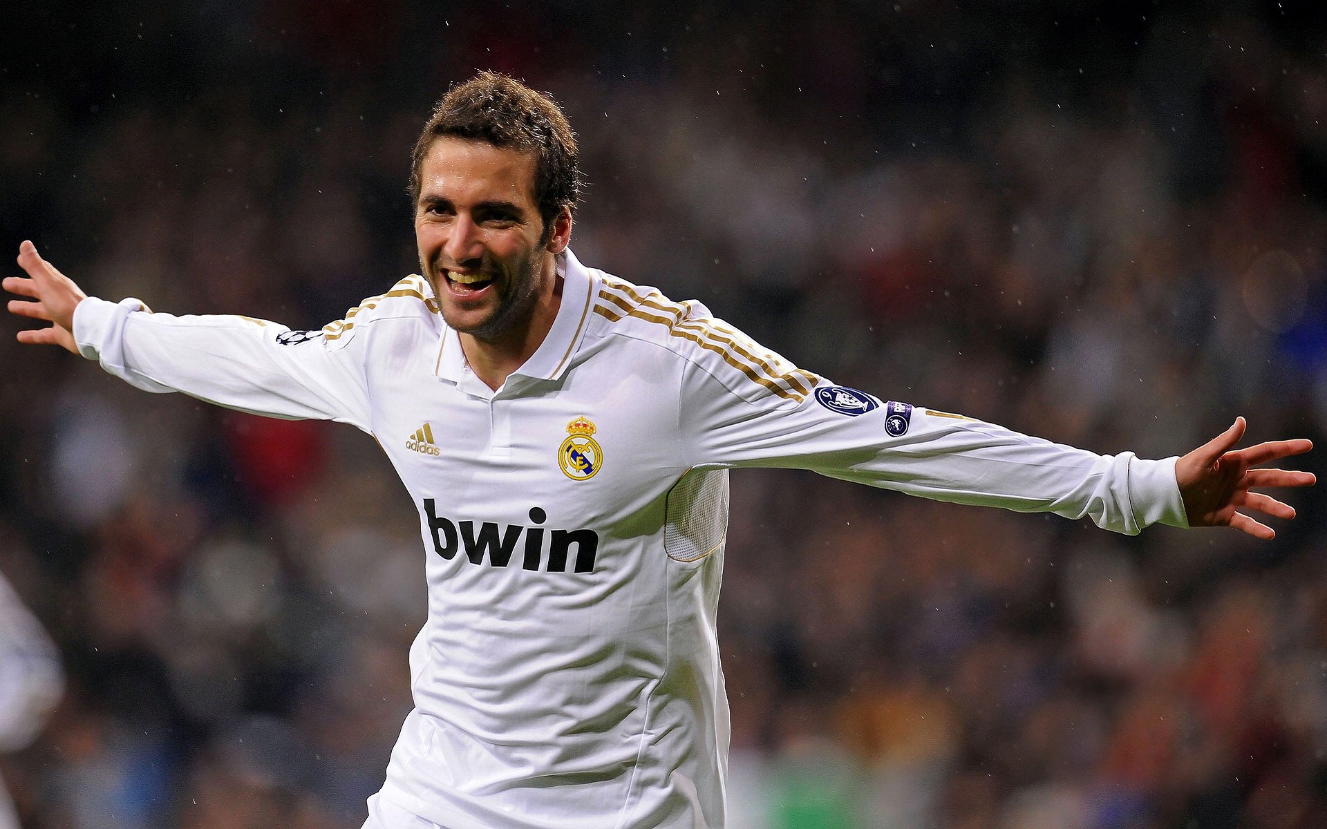 AYX体育-中国足球国家队训练强度与恢复相结合，国家足球队怎么训练